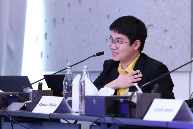 James Theeranon บรรยายหัวข้อ Business Strategy